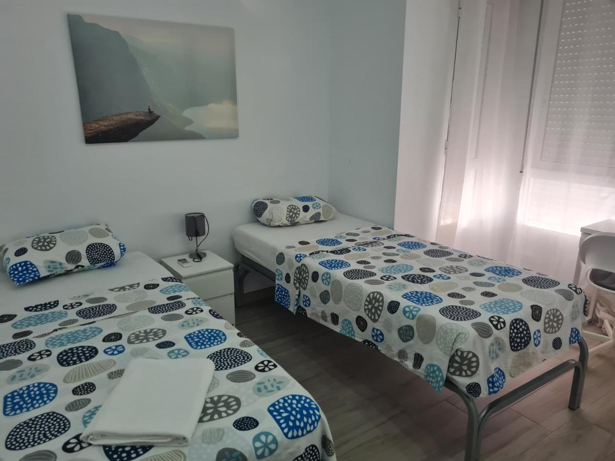 White House Apartment Alicante Room photo